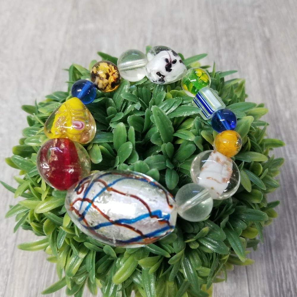 Beautiful glass beaded stretch bracelet